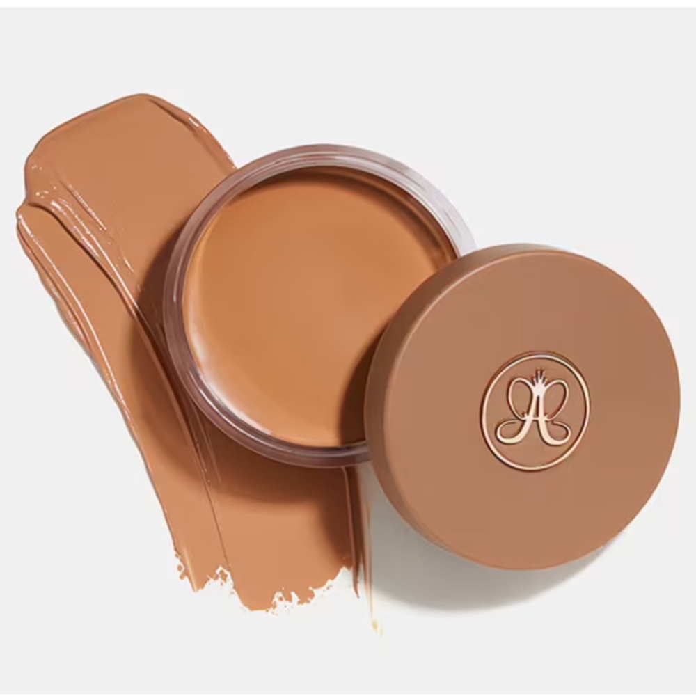 Anastasia Beverly Hills Cream Bronzer in Amber.